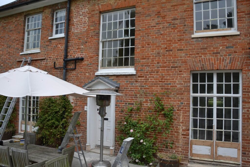 Sash windows redecoration in Barley