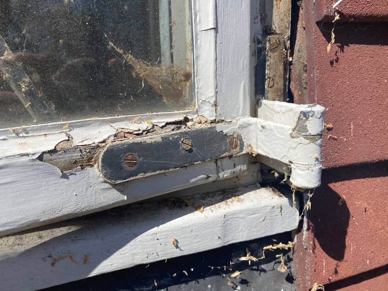 Good Example of Bad Hinges Design | How to restore old window hinges