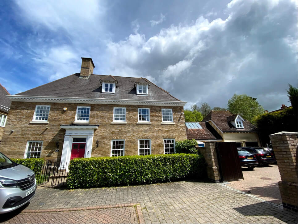 sash windows repair and decoration Bishop's Stortford