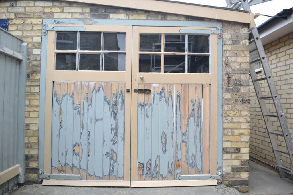 how to paint a wooden garage door