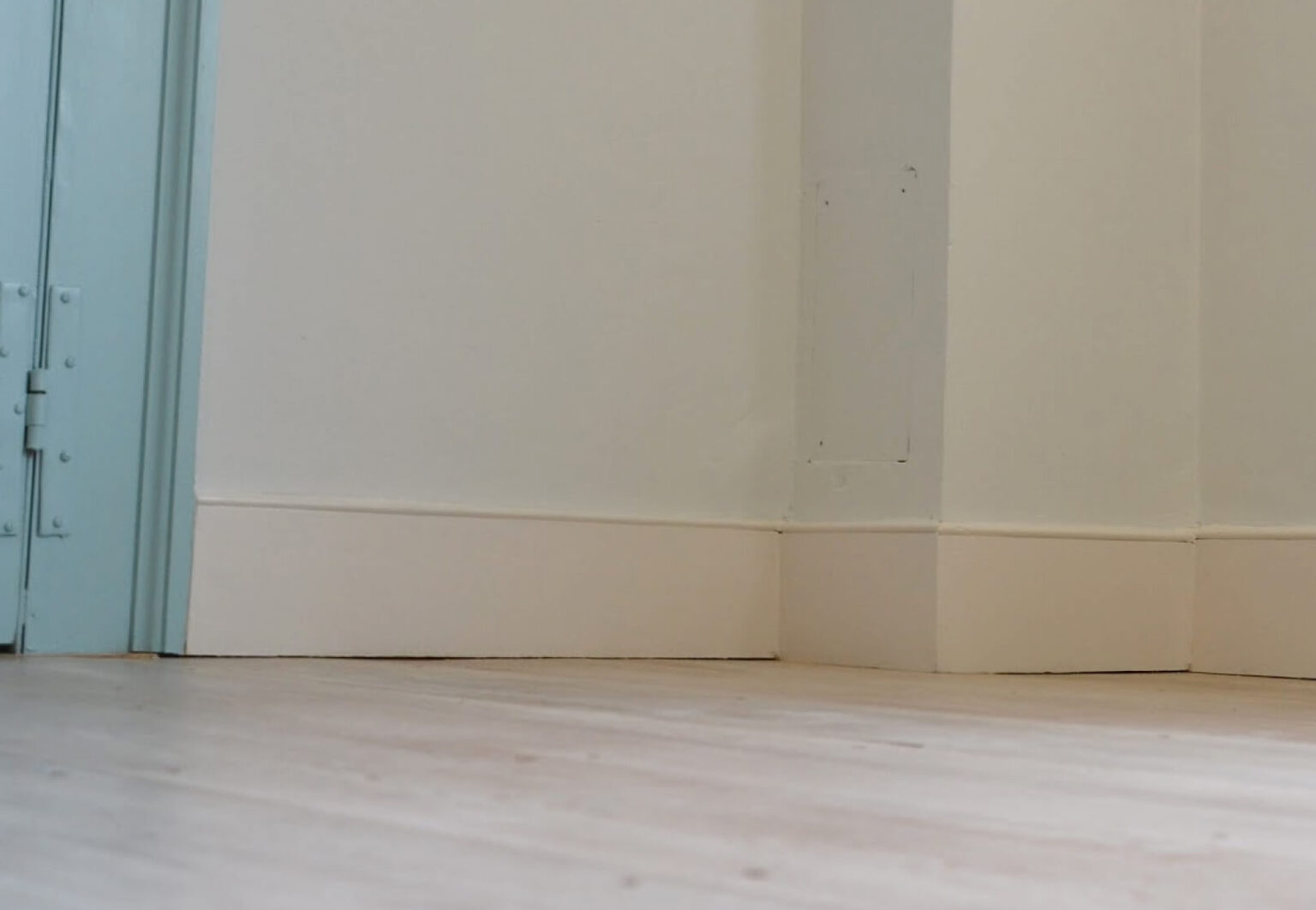 Best paint for skirting boards Top 5 paints for skirting boards