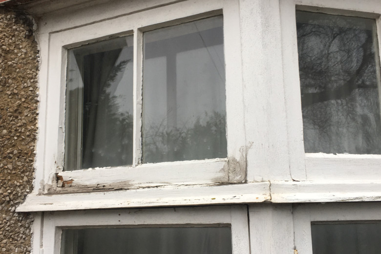 Rotten window repair | before