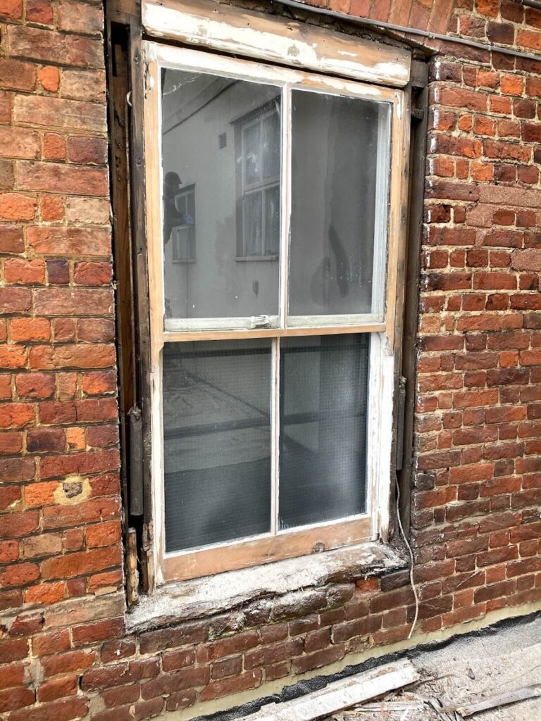 replacing sash windows parts