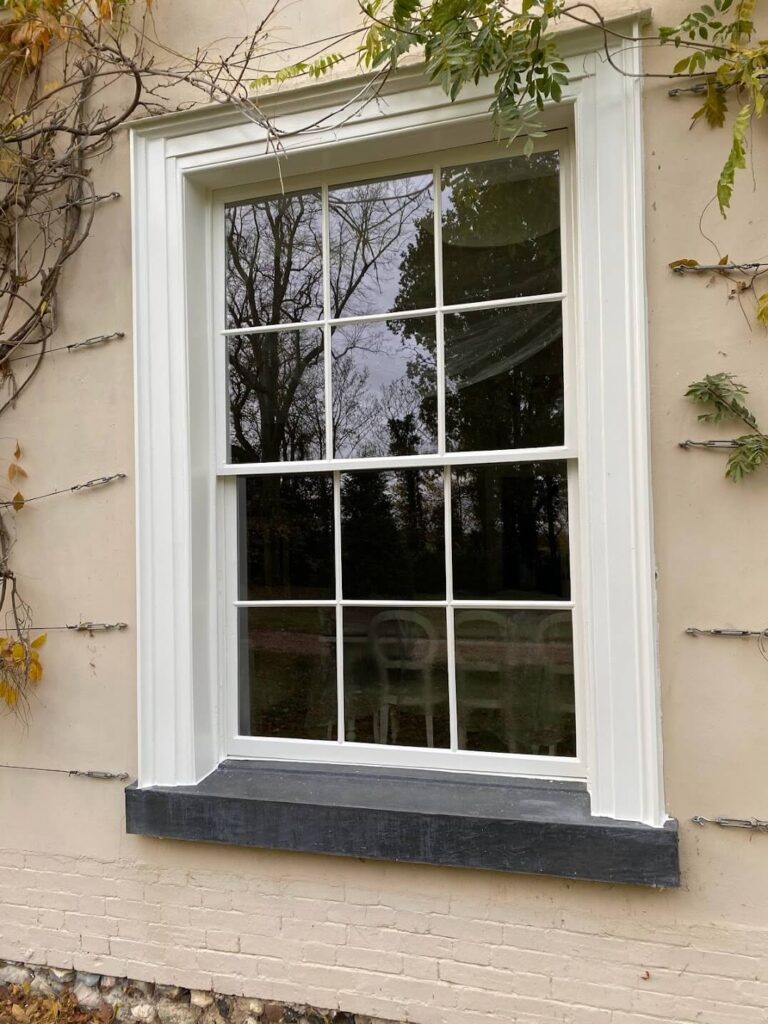 old sash window retrofitted with FINEO glass