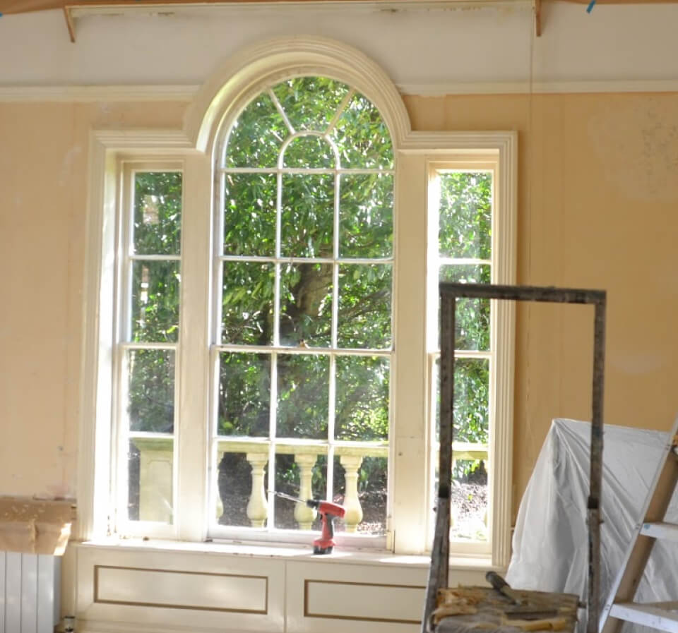 Palladian sash window