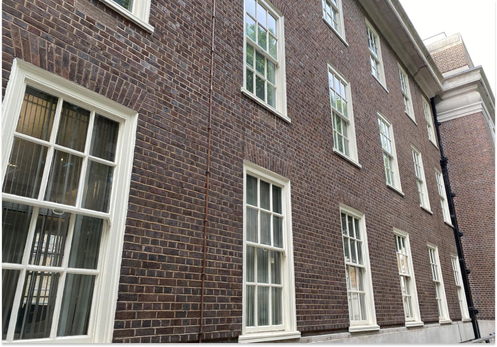 Traditional sash windows renovation expert