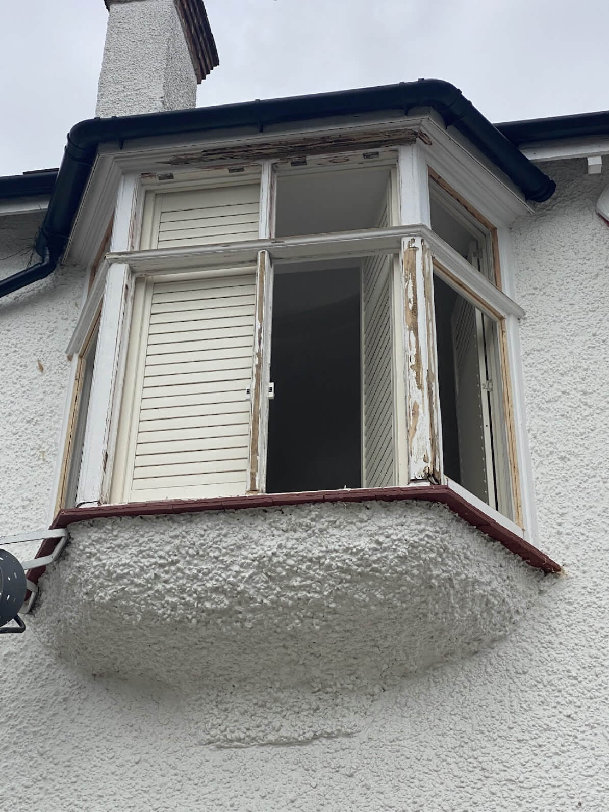 bay window before restoration and reglazing